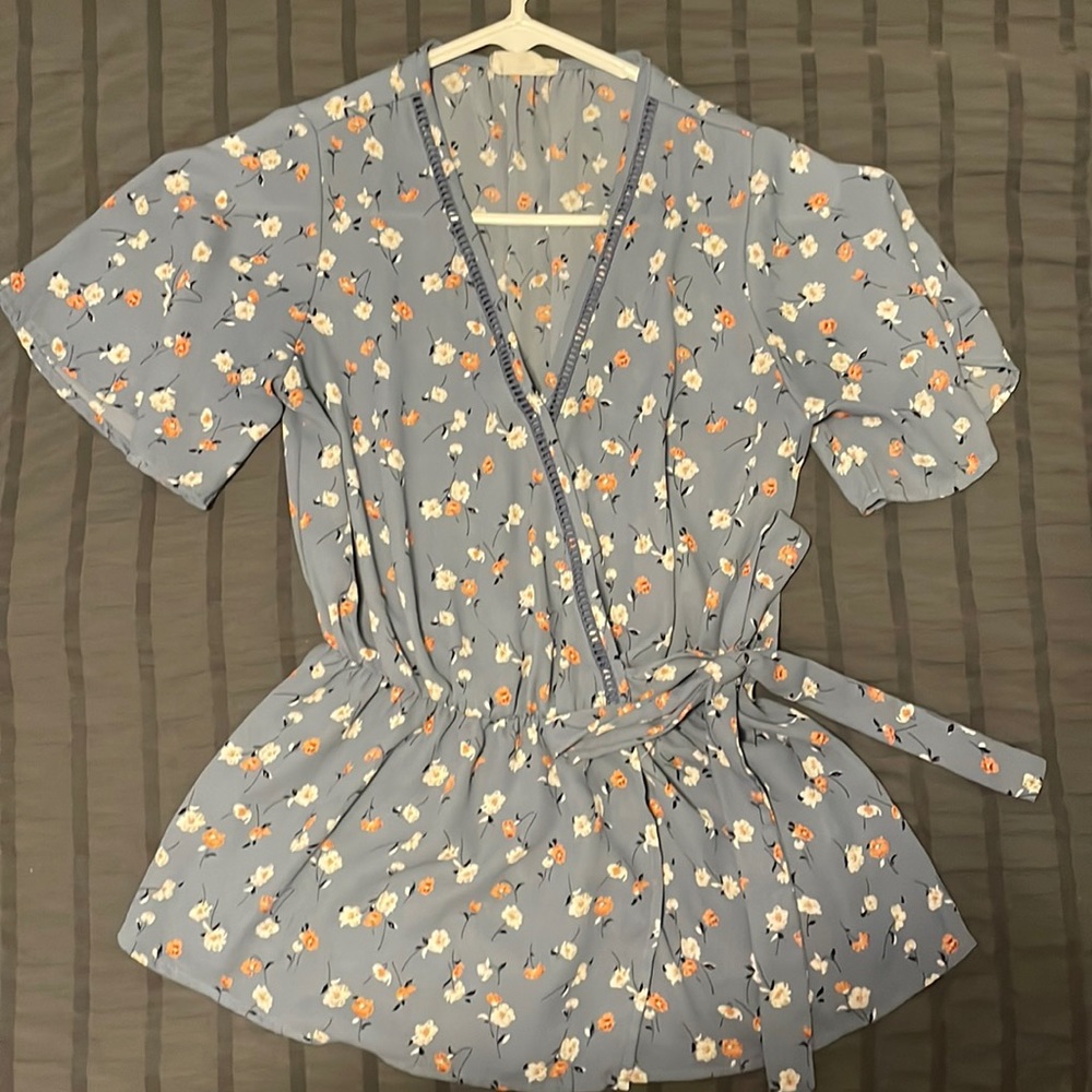 Women’s floral top